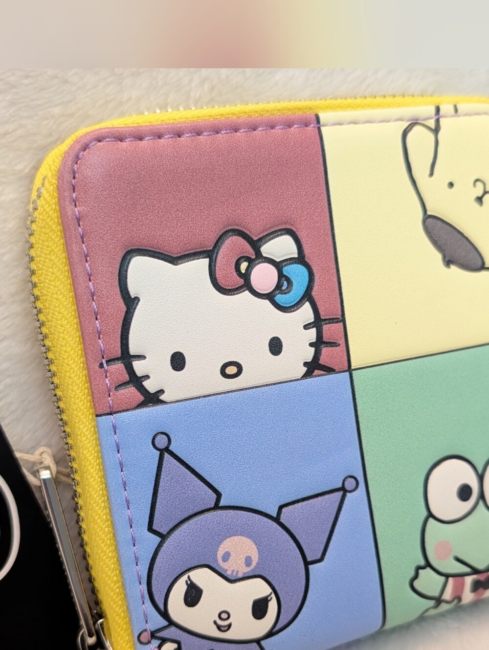 Loungefly hardtag hello kitty colorblock wallet nwt - Picture 5 of 5